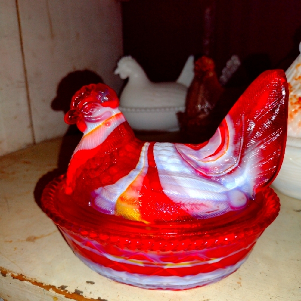 Vintage slag glass hen on nest